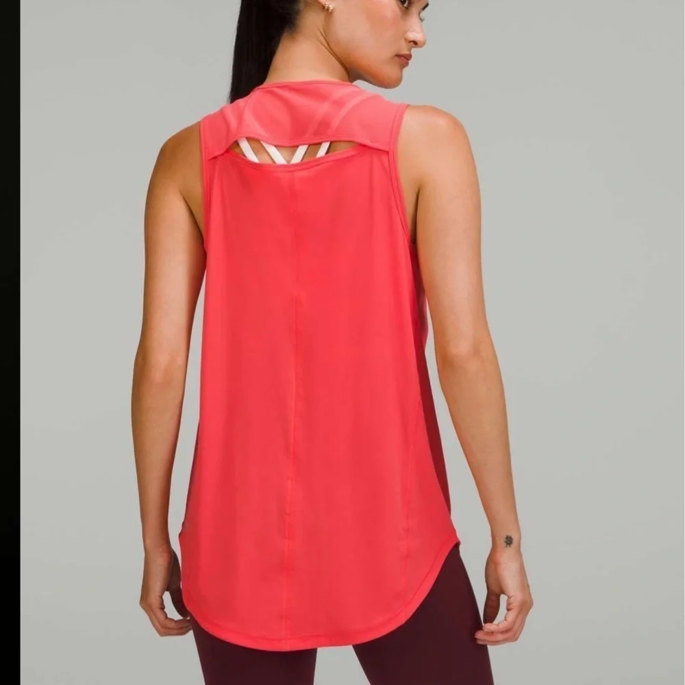 Lululemon Sculpt Tank Top with Reflective Details Size 4 running yoga